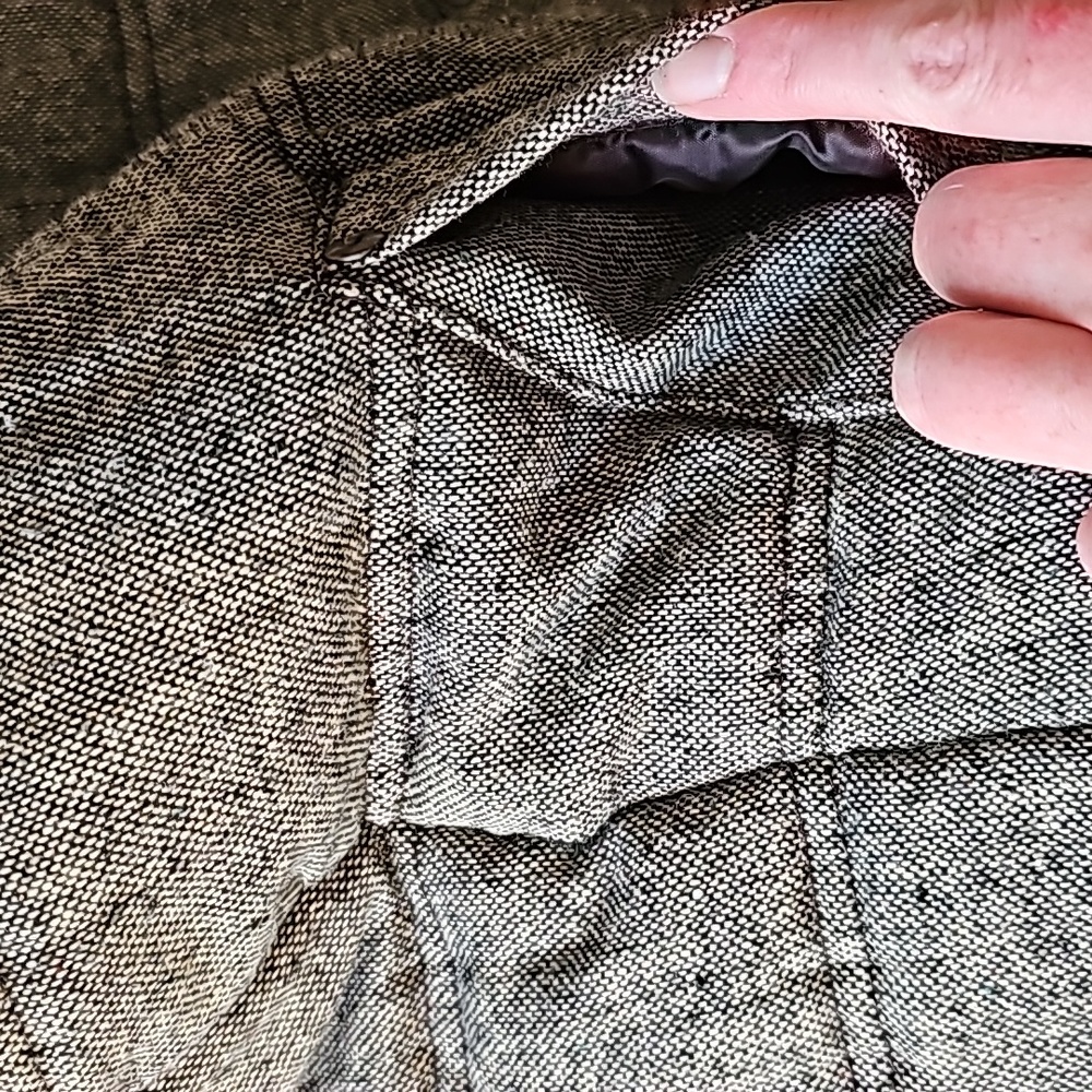 VEST - Picture 3 of 4